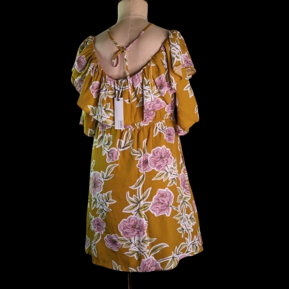 Revolve Cupcakes & Cashmere Fonda Floral Off Shoulder Dress, M , NWT - Picture 3 of 5